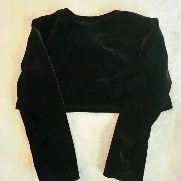 Elegant Black Velvet Cropped Jacket for Girls - Picture 3 of 4